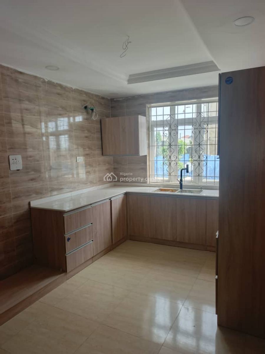 4-bedroom Terrace Duplex, Mobil Road Ilaje, Ajah, Lagos, Terraced Duplex for Rent