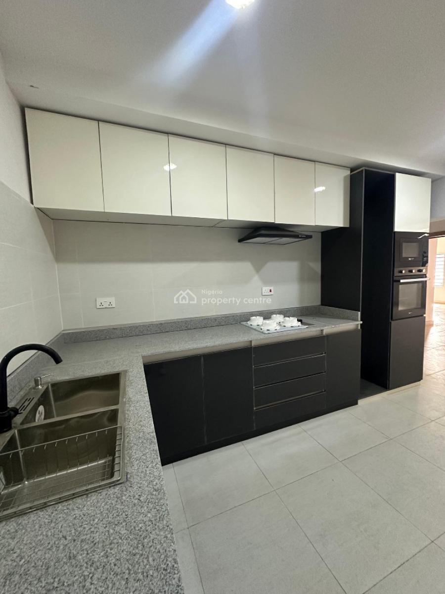 Fully Serviced 2-bedroom Apartment with Pool, Gym & Elevator, Lekki Phase 1, Lekki, Lagos, Flat / Apartment for Sale