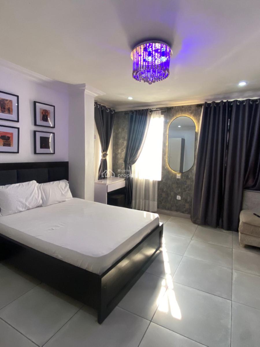 Fully Furnished Large and Spacious Room, Shared Apartment, Off Lekki Conservation, Lekki, Lagos, Flat / Apartment for Rent