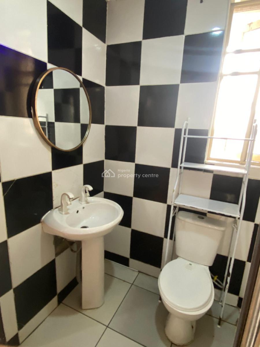 Fully Furnished Large and Spacious Room, Shared Apartment, Off Lekki Conservation, Lekki, Lagos, Flat / Apartment for Rent