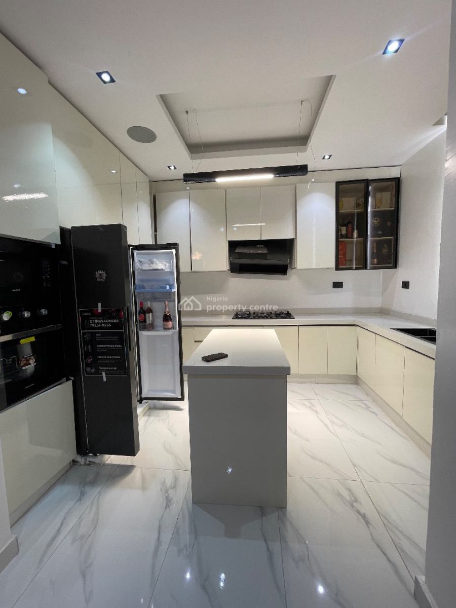 Fully Furnished 2 Bedroom Apartment, Freedom Way, Lekki Phase 1, Lekki, Lagos, Flat / Apartment for Sale