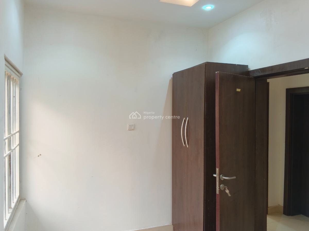 Self Contain on a Tarred Estate, News Engineering, Dawaki, Gwarinpa, Abuja, Self Contain (single Rooms) for Rent