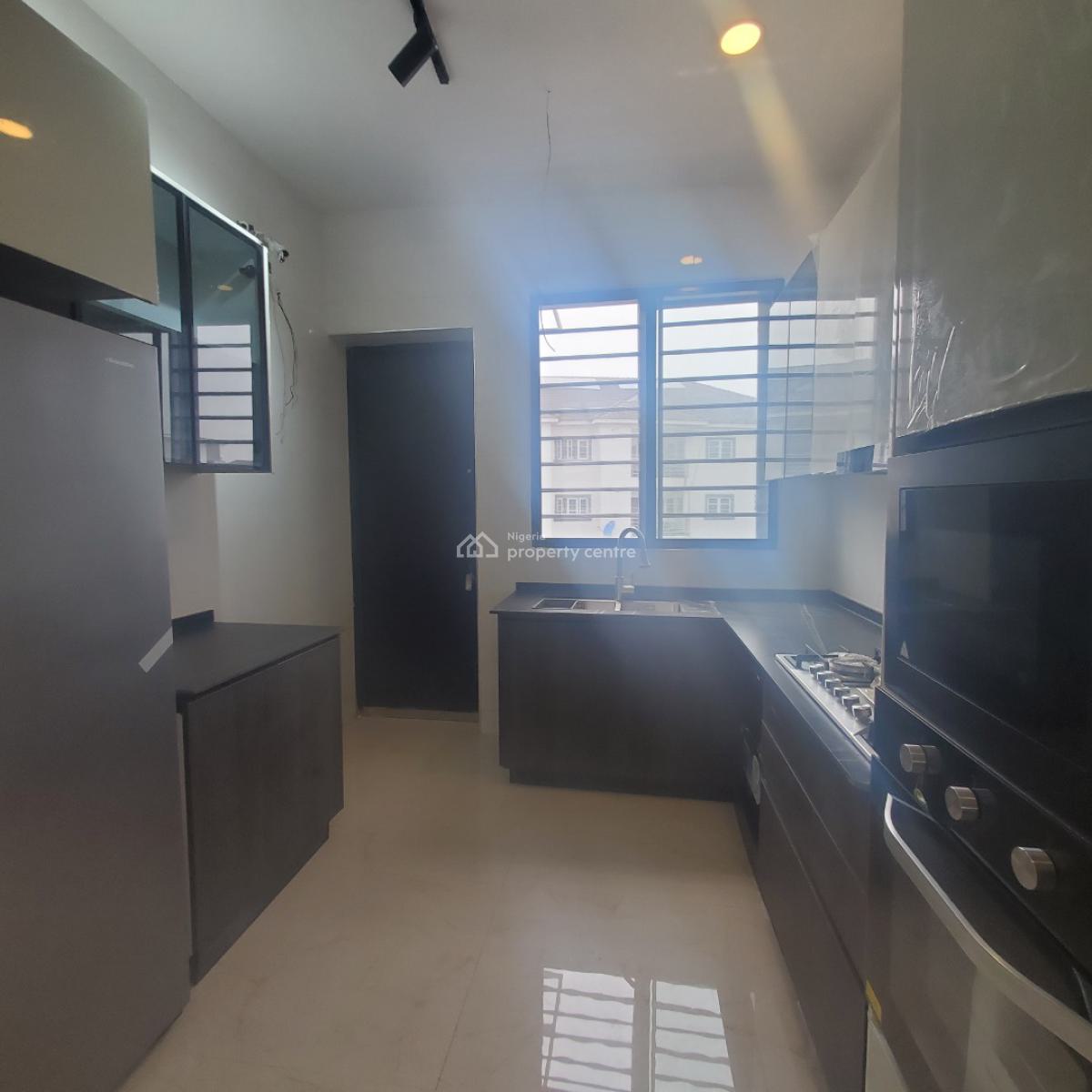 Magnificent 4bedroom Maisonette with a Pool, Lekki Phase 1, Lekki, Lagos, Flat / Apartment for Sale