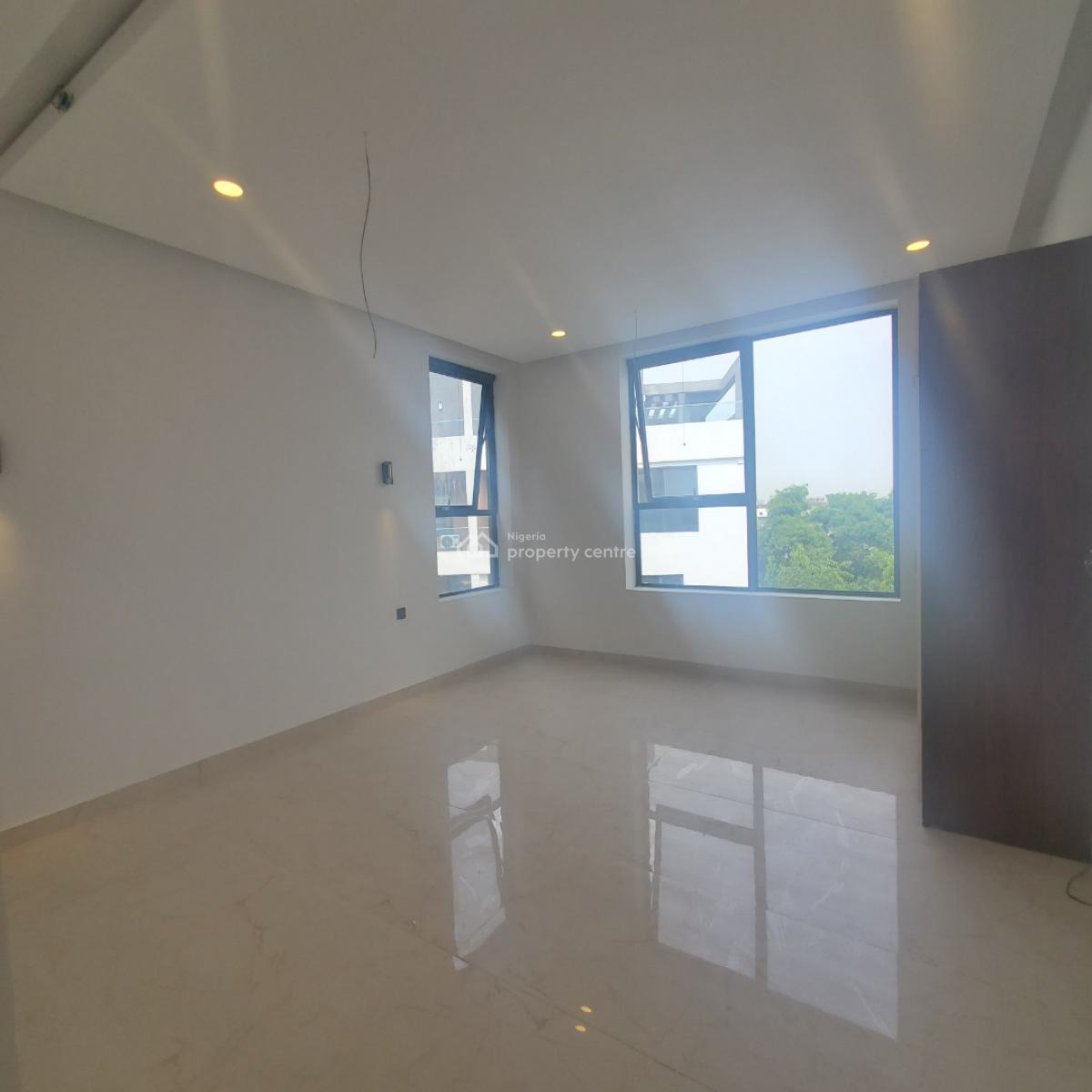 Magnificent 4bedroom Maisonette with a Pool, Lekki Phase 1, Lekki, Lagos, Flat / Apartment for Sale