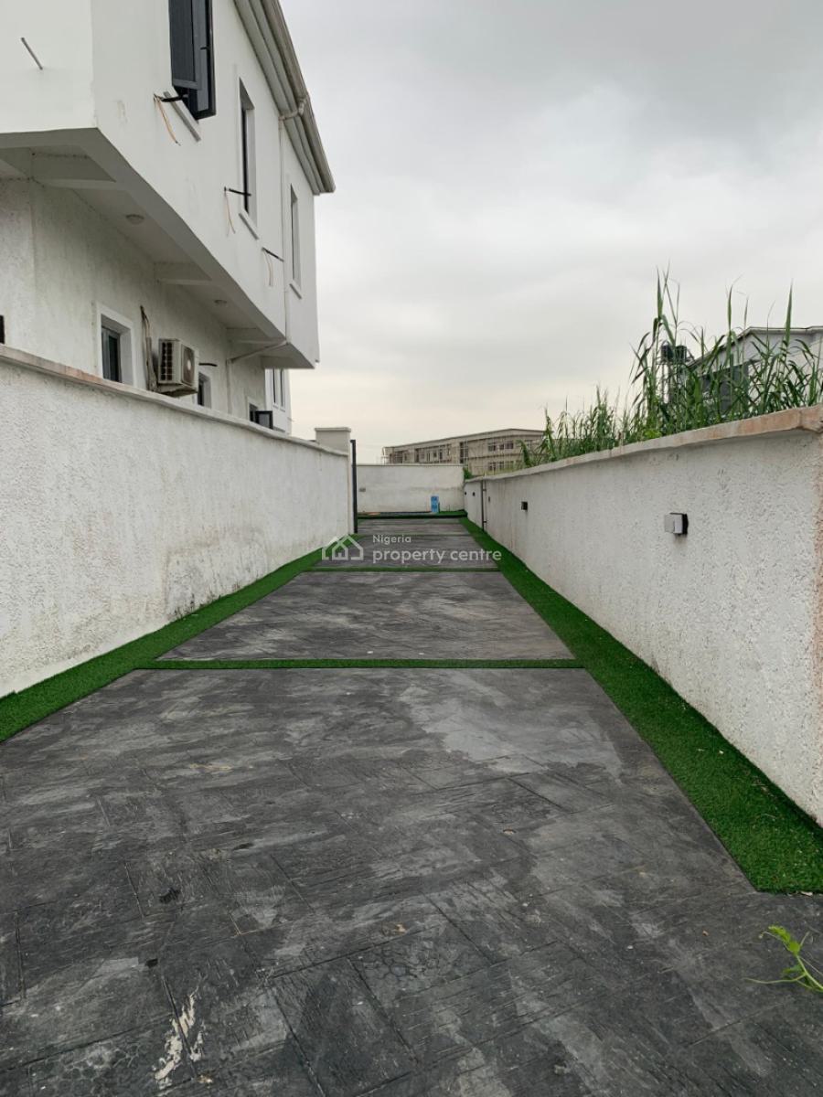 Luxury 5-bedroom Fully  Detached Duplex with Pool & Bq, Ajah, Lagos, Detached Duplex for Sale