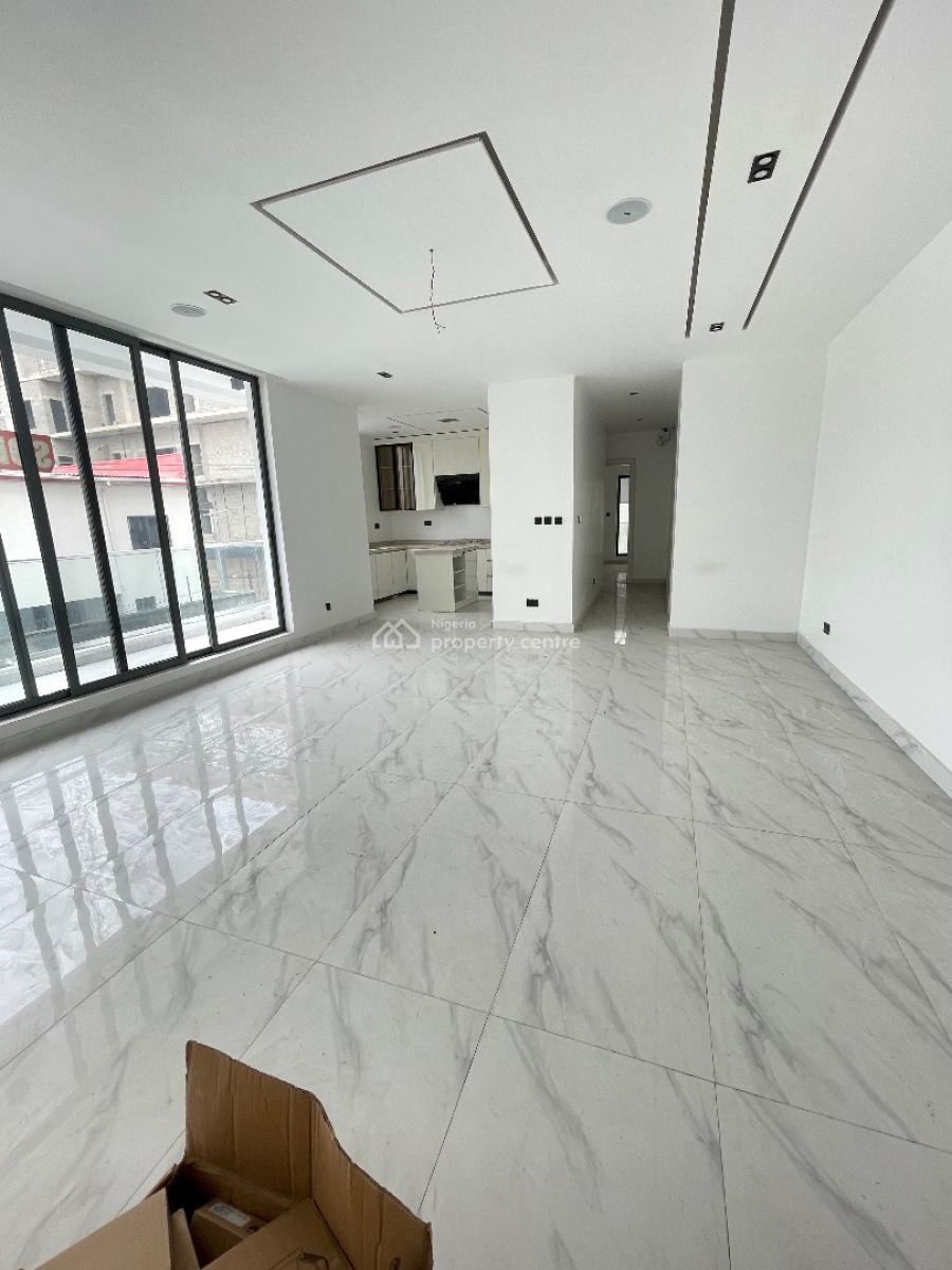 Fully Serviced 2bedroom Apartment, Freedom Way, Lekki Phase 1, Lekki, Lagos, Flat / Apartment for Sale