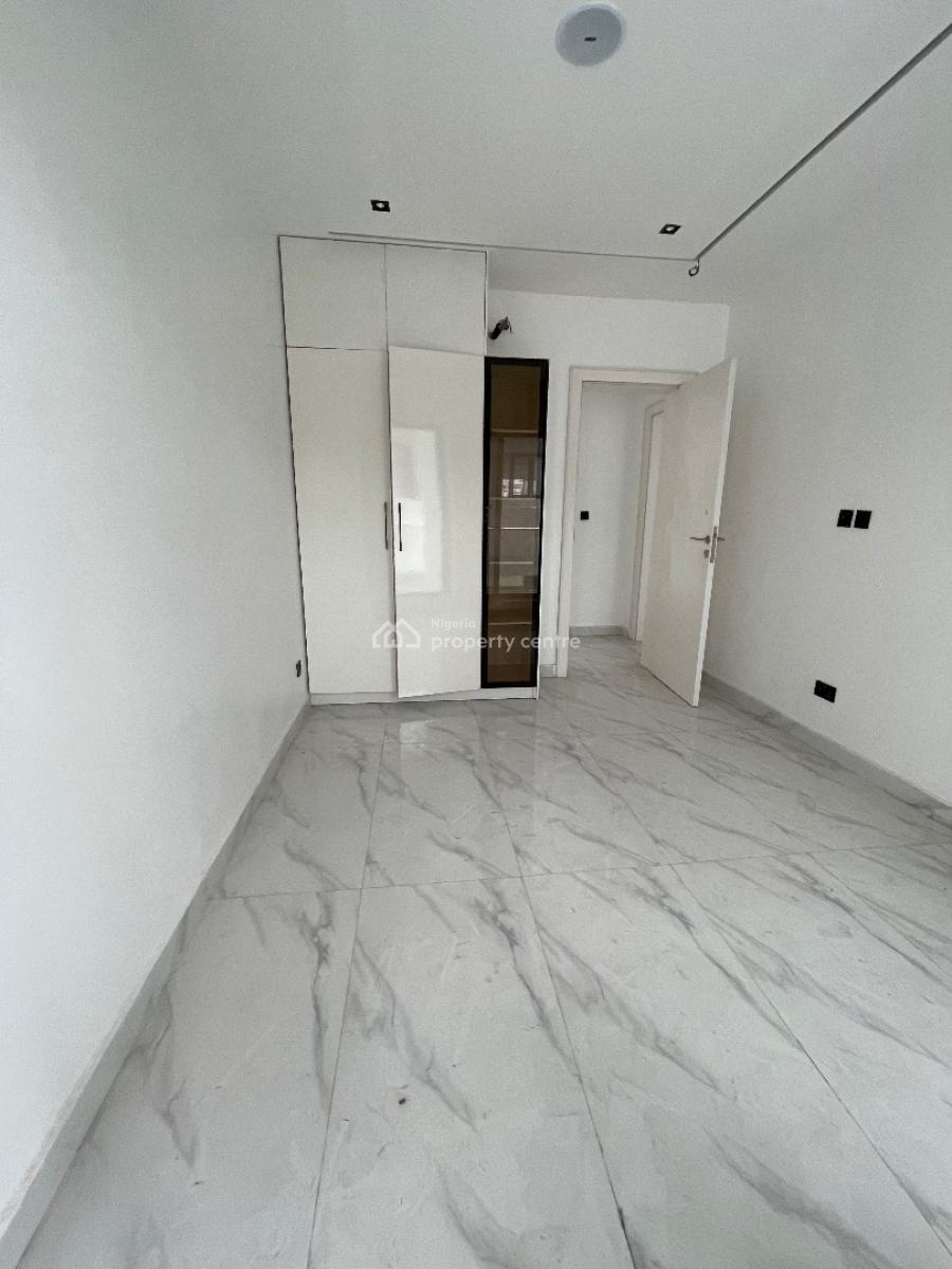 Fully Serviced 2bedroom Apartment, Freedom Way, Lekki Phase 1, Lekki, Lagos, Flat / Apartment for Sale