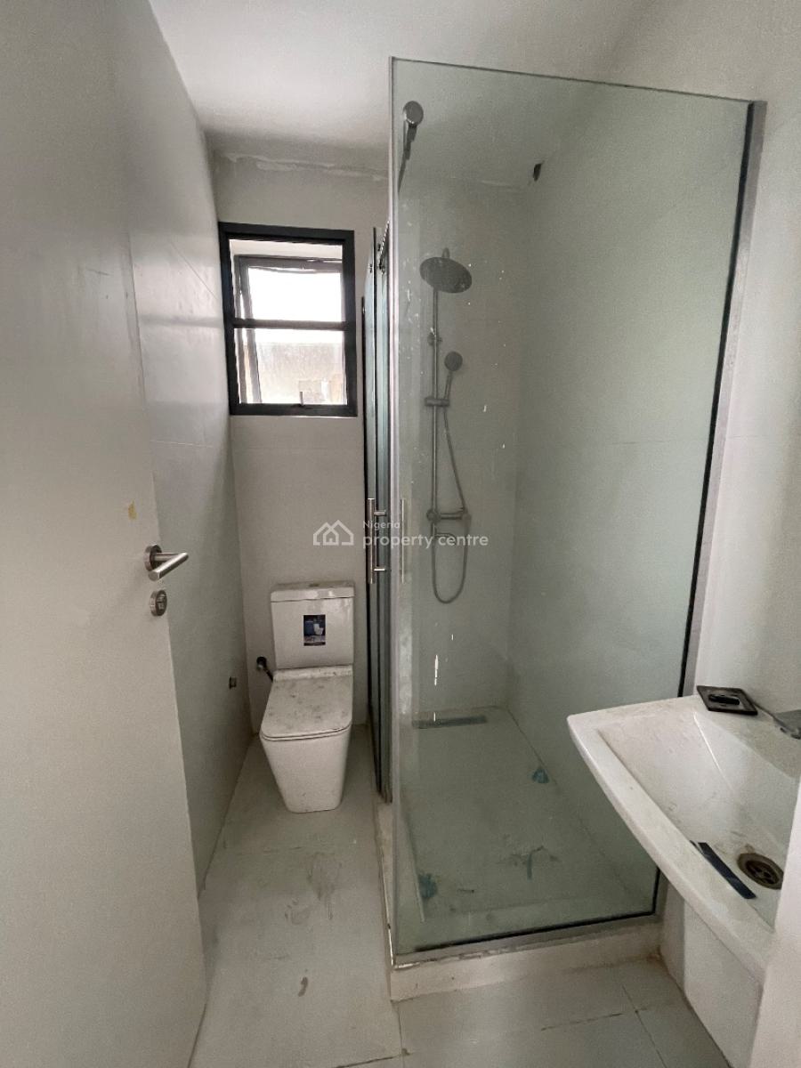 Fully Serviced 2bedroom Apartment, Freedom Way, Lekki Phase 1, Lekki, Lagos, Flat / Apartment for Sale