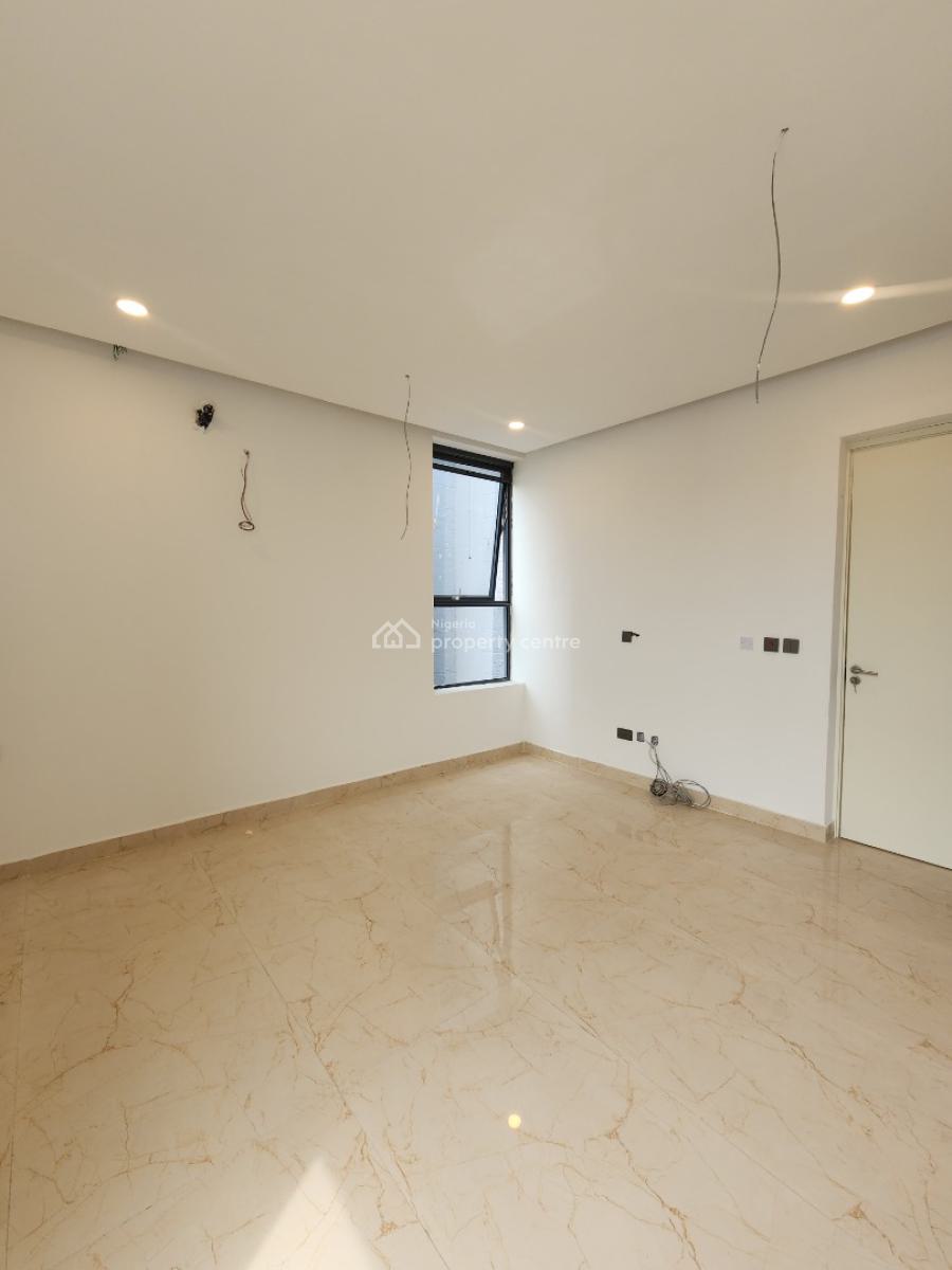 Luxury 4 Bedroom Maisonette with a Bq, & Pool, Lekki Phase 1, Lekki, Lagos, Flat / Apartment for Sale