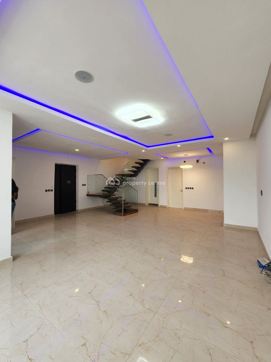 Luxury 4 Bedroom Maisonette with a Bq, & Pool, Lekki Phase 1, Lekki, Lagos, Flat / Apartment for Sale