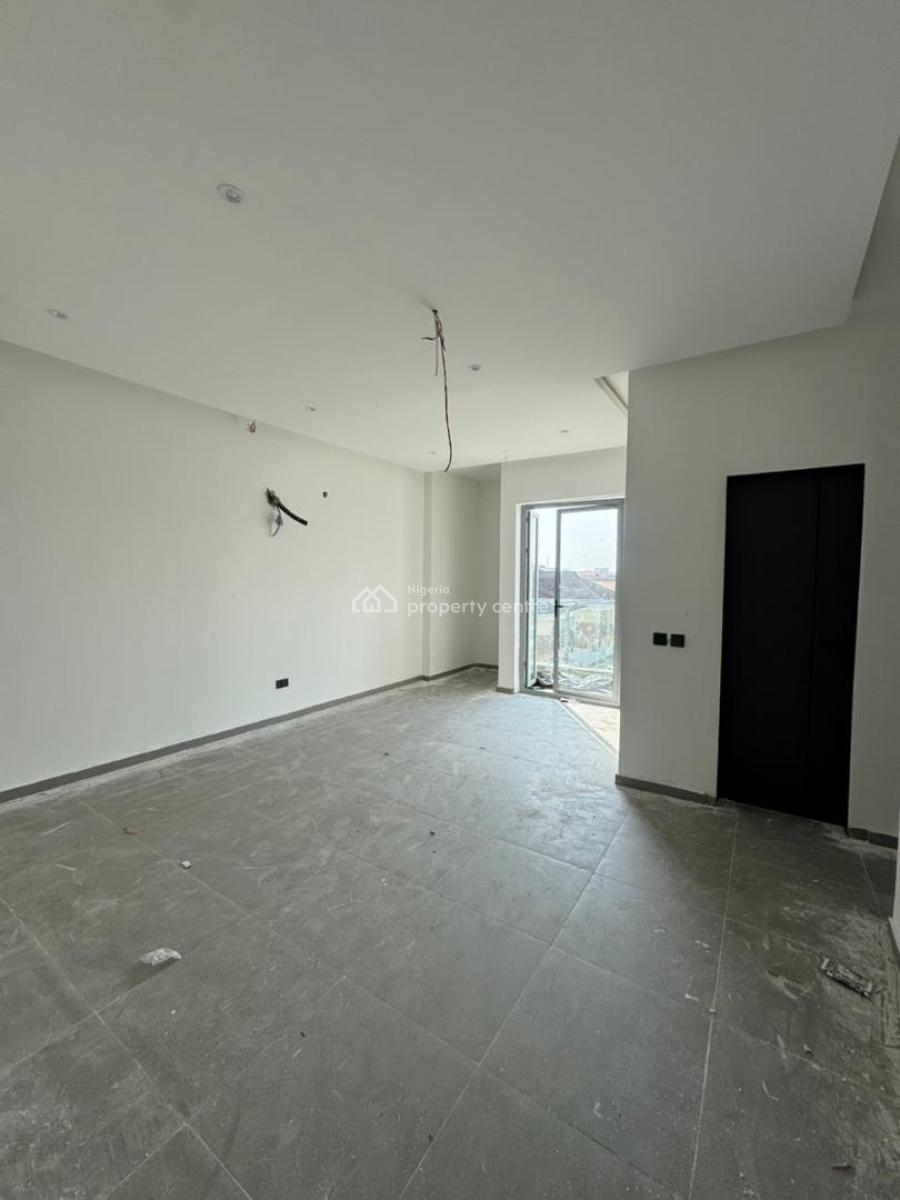 Aesthetically Pleasing 4-bedroom  Self Compound Terrace Duplex Bq, Lekki Phase 1, Lekki, Lagos, Terraced Duplex for Sale