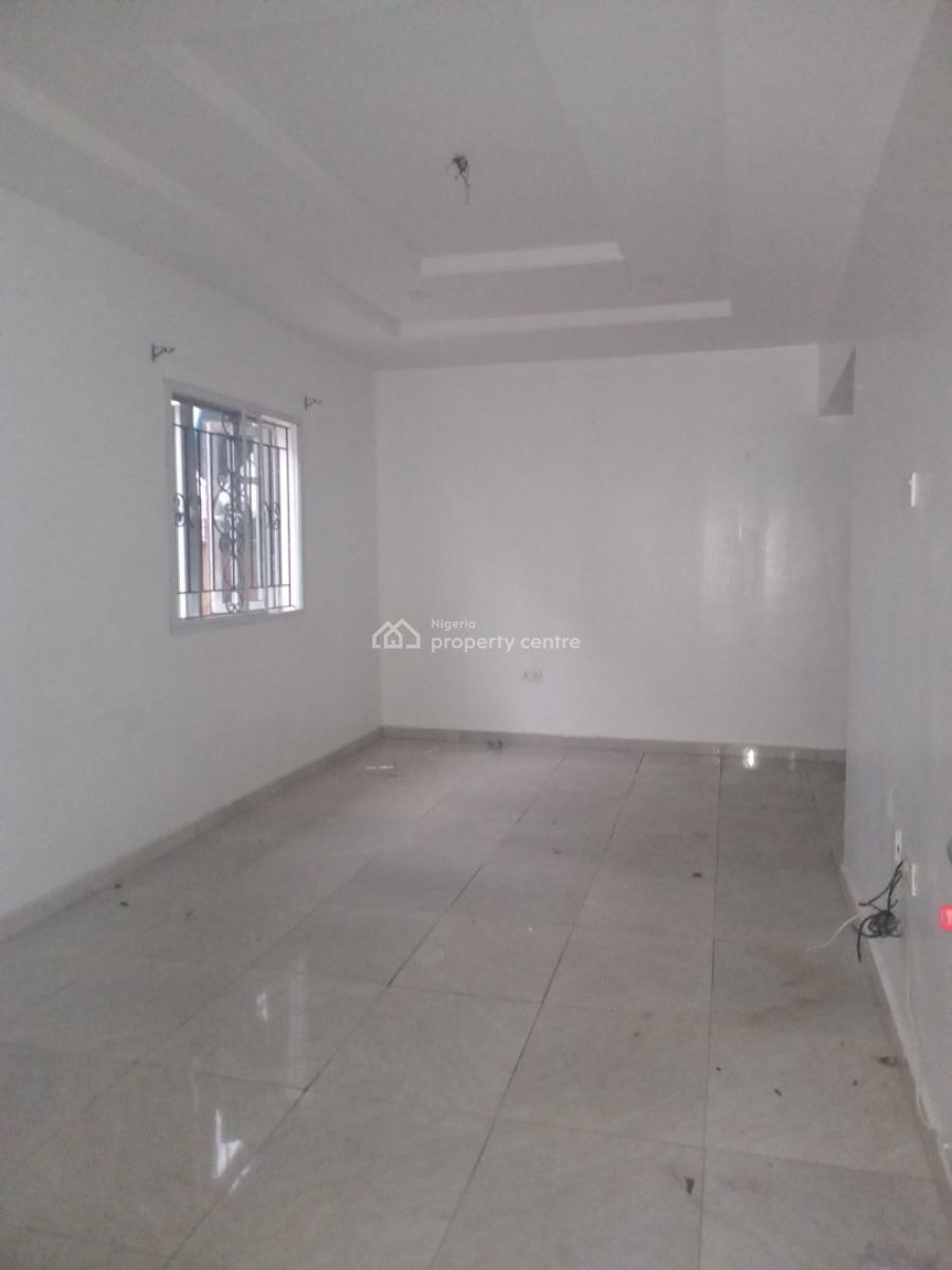 Neatly Used Mini Flat Downstairs Apartment Spacious, Unity Estate New Road Gbetu, Awoyaya, Ibeju Lekki, Lagos, Mini Flat (room and Parlour) for Rent