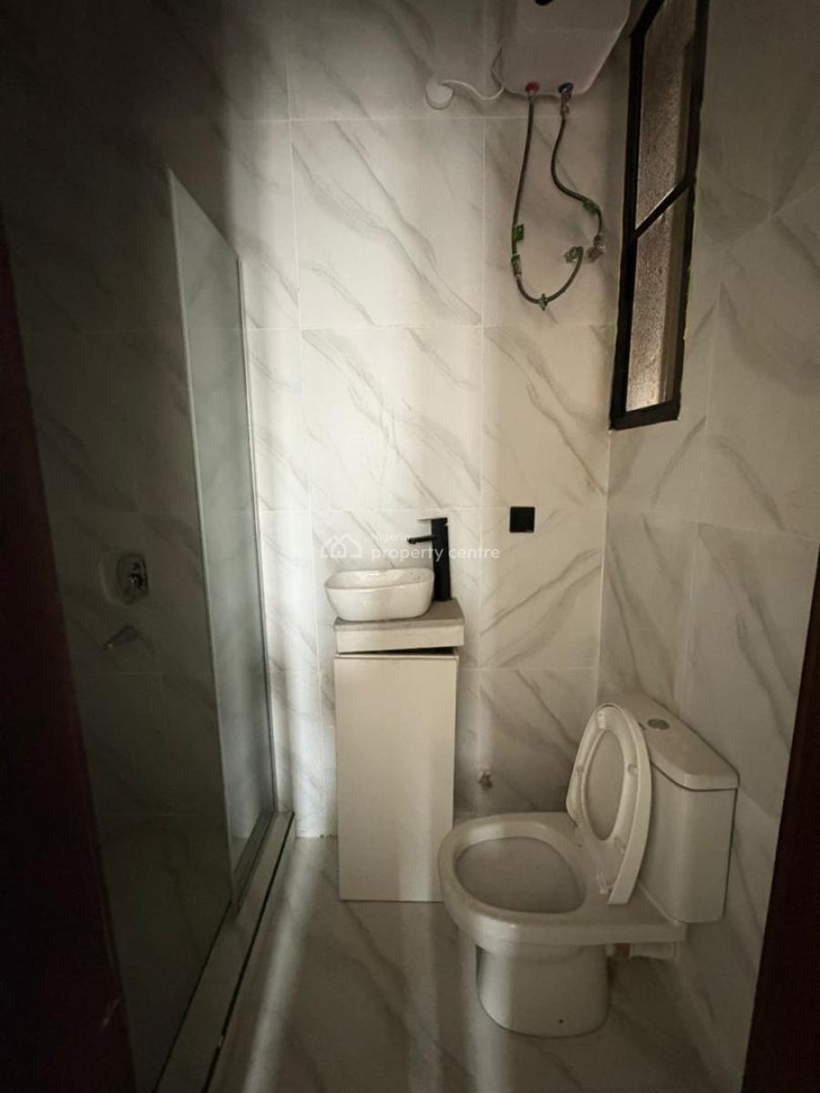 2-bedroom Apartment, Ologolo, Lekki, Lagos, Flat / Apartment for Sale