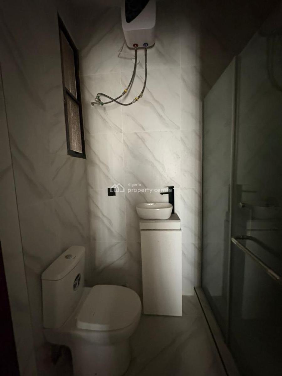 2-bedroom Apartment, Ologolo, Lekki, Lagos, Flat / Apartment for Sale