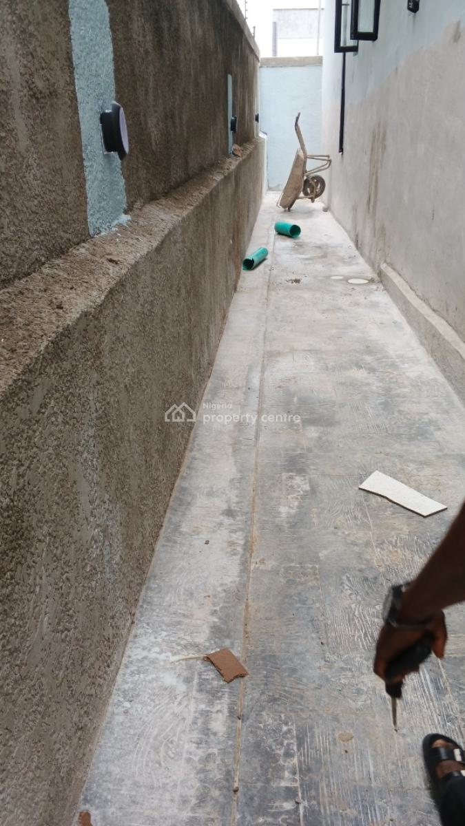 Luxury 2 Bedroom Flat, Ologolo, Lekki, Lagos, Flat / Apartment for Sale