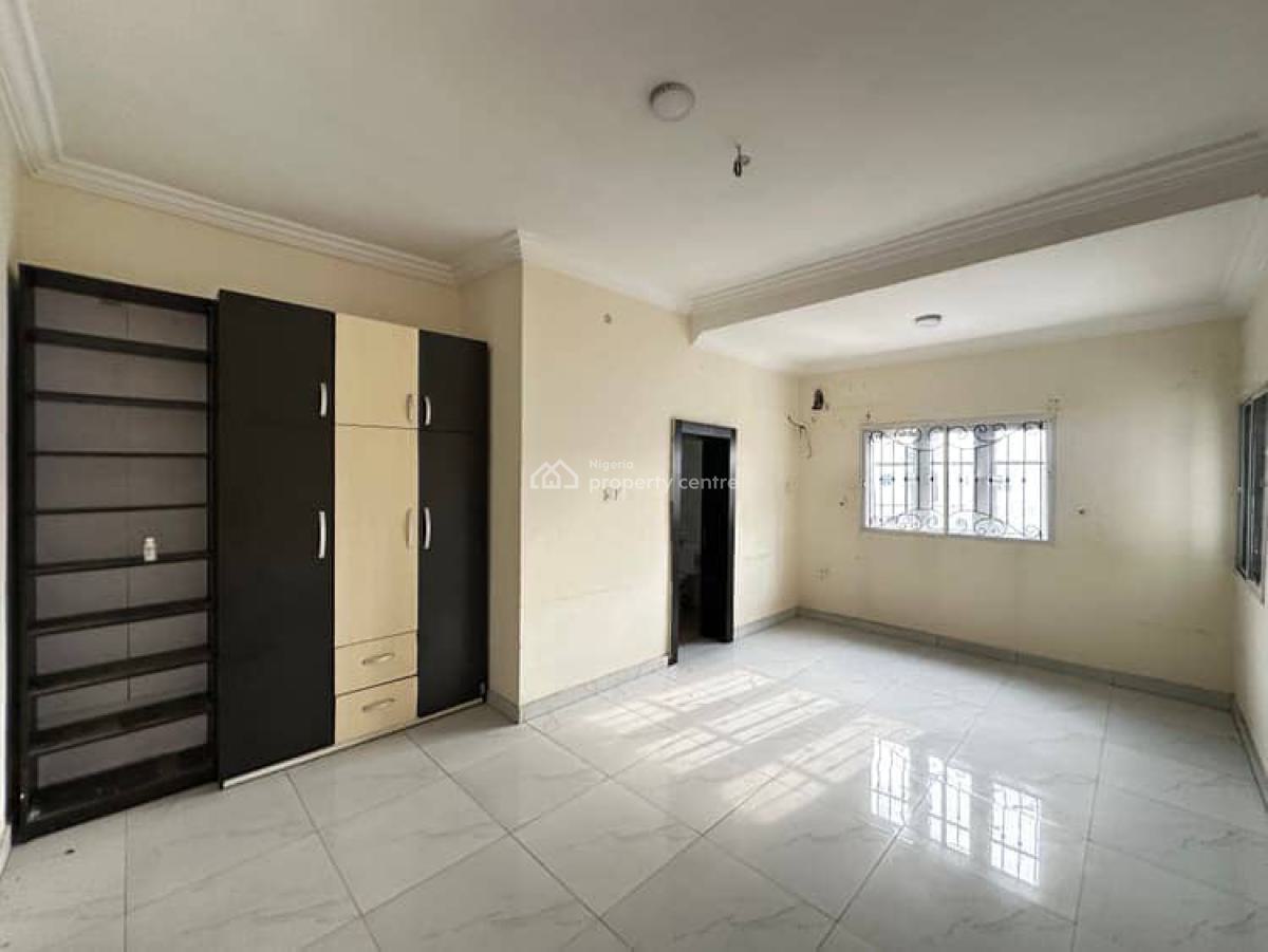 Spacious 3 Bedroom Apartment, Ajah, Lagos, Flat / Apartment for Rent