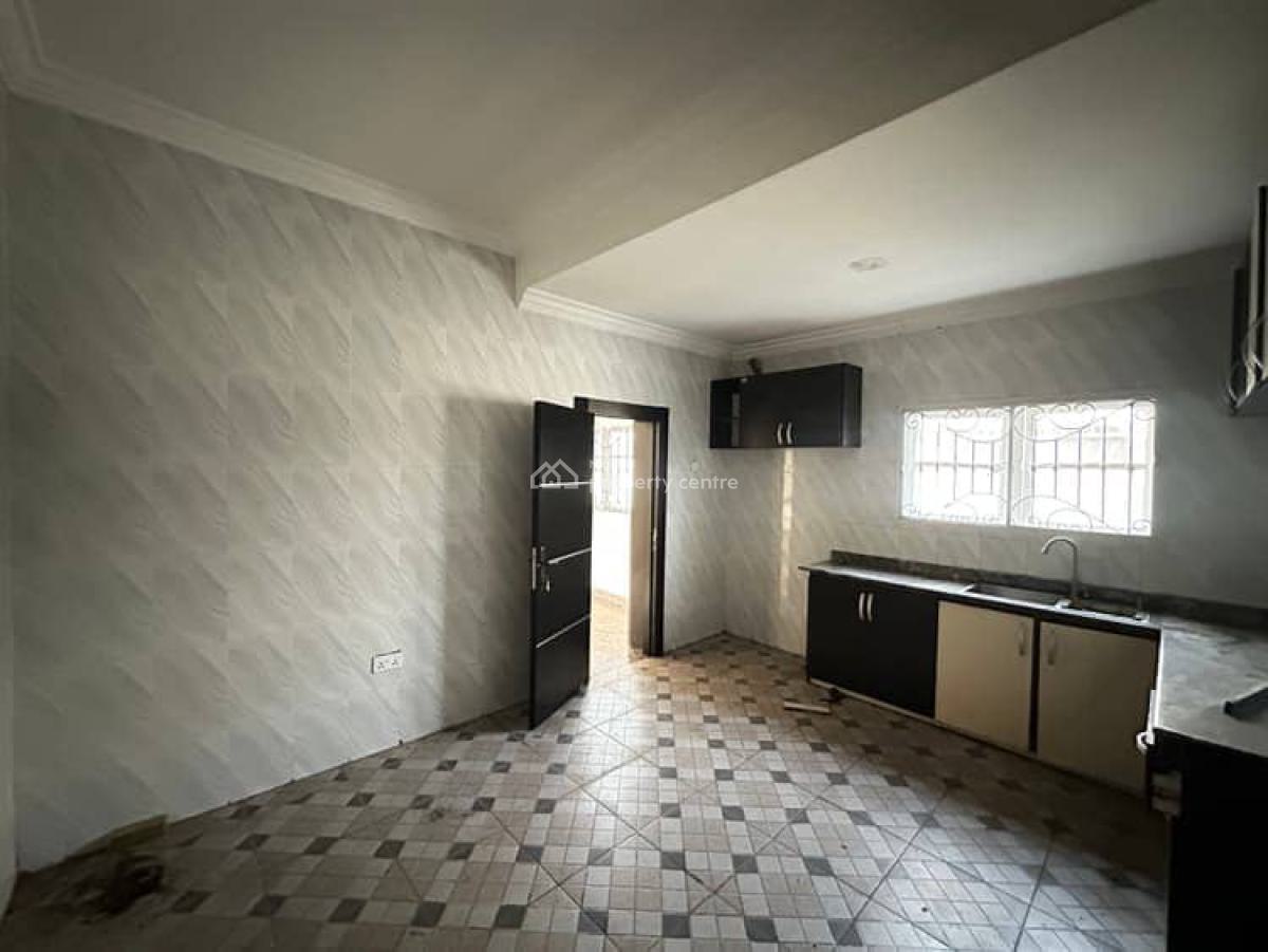 Spacious 3 Bedroom Apartment, Ajah, Lagos, Flat / Apartment for Rent
