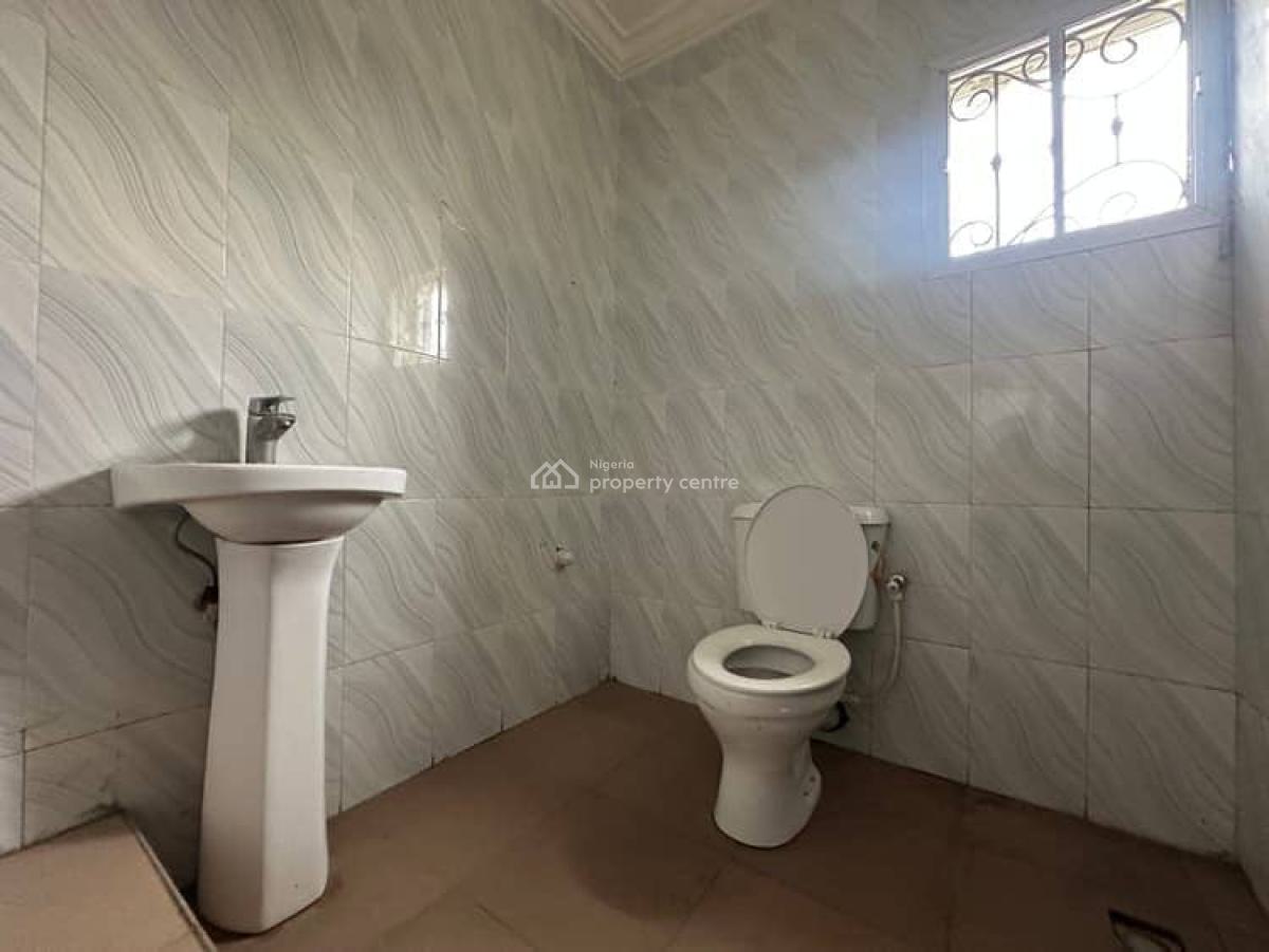 Spacious 3 Bedroom Apartment, Ajah, Lagos, Flat / Apartment for Rent