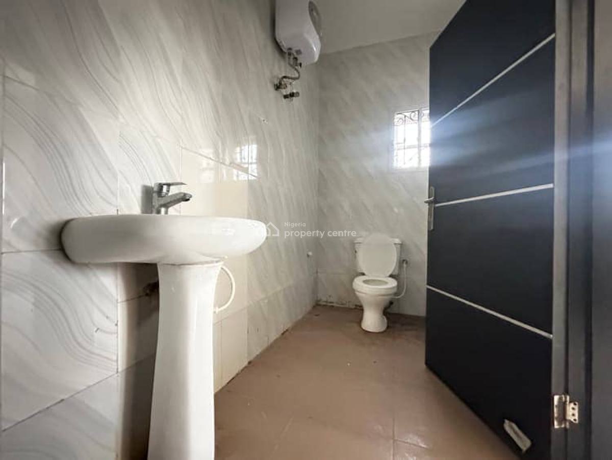 Spacious 3 Bedroom Apartment, Ajah, Lagos, Flat / Apartment for Rent