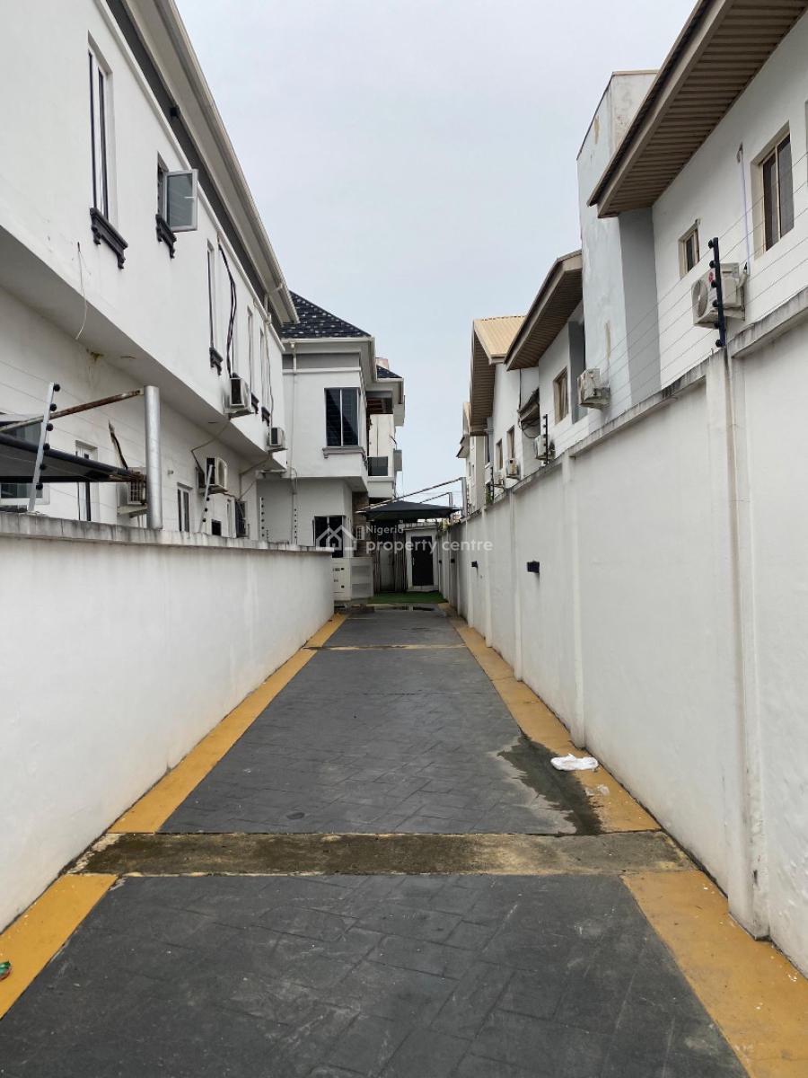 5 Bedroom Detached Duplex with Bq, Ikota, Lekki, Lagos, Detached Duplex for Sale