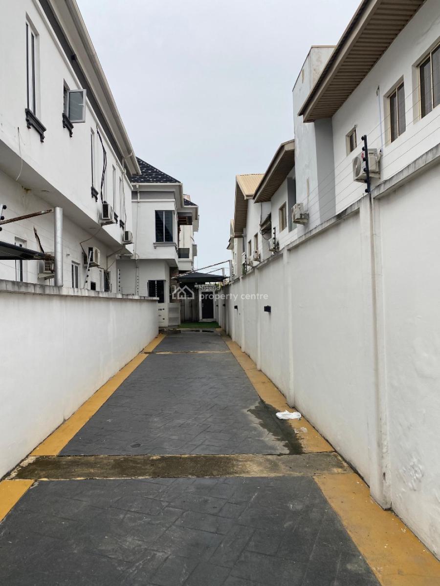 5 Bedroom Detached Duplex with Bq, Ikota, Lekki, Lagos, Detached Duplex for Sale