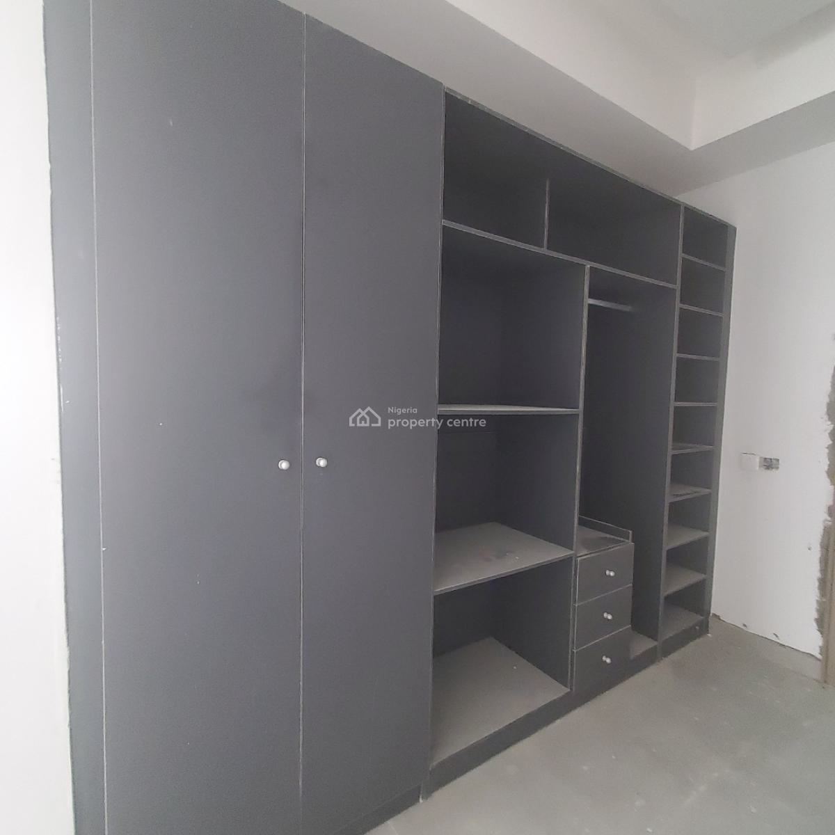 Gorgeous 3 Bedroom Apartment with a Pool and Elevator, Lekki Phase 1, Lekki, Lagos, Flat / Apartment for Sale