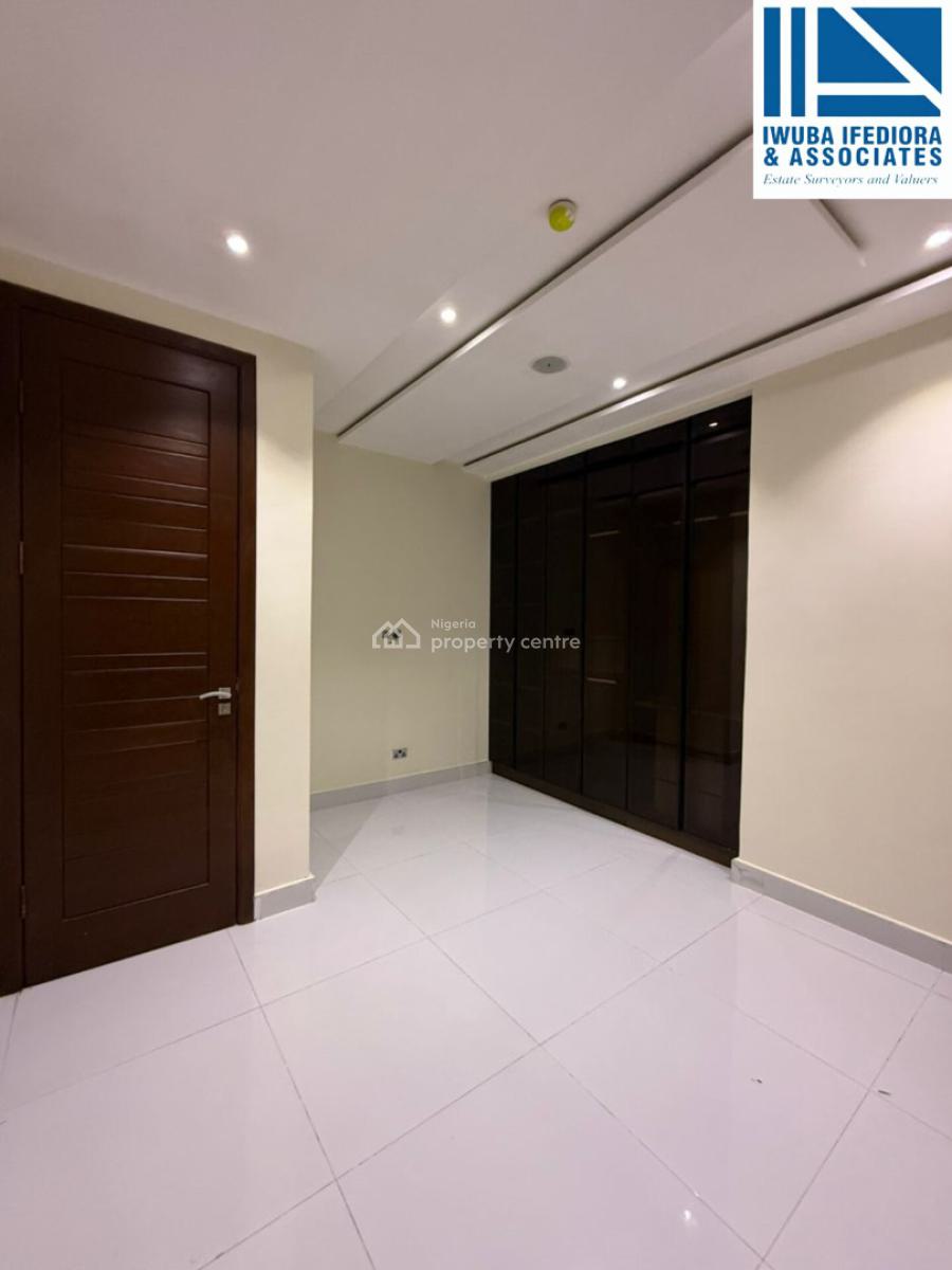 Stylish 3 Bedrooms Apartment + Service Room, Off Bourdillon Road, Ikoyi, Lagos, Flat / Apartment for Rent