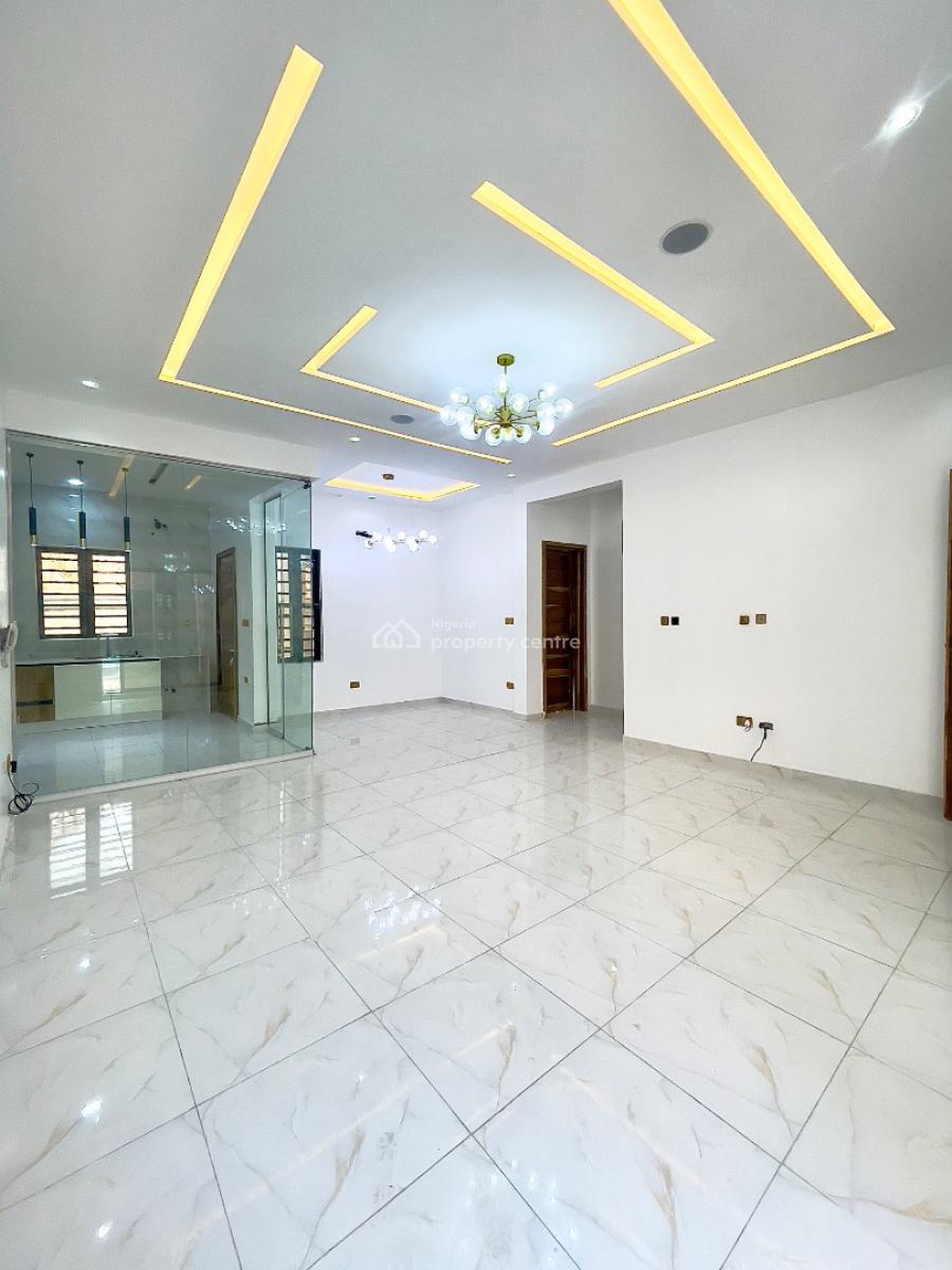 Luxury and Spacious 2 Bedroom Apartment, Chevron, Agungi, Lekki, Lagos, Block of Flats for Sale
