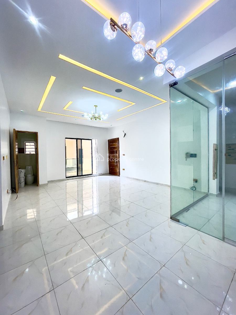 Luxury and Spacious 2 Bedroom Apartment, Chevron, Agungi, Lekki, Lagos, Block of Flats for Sale