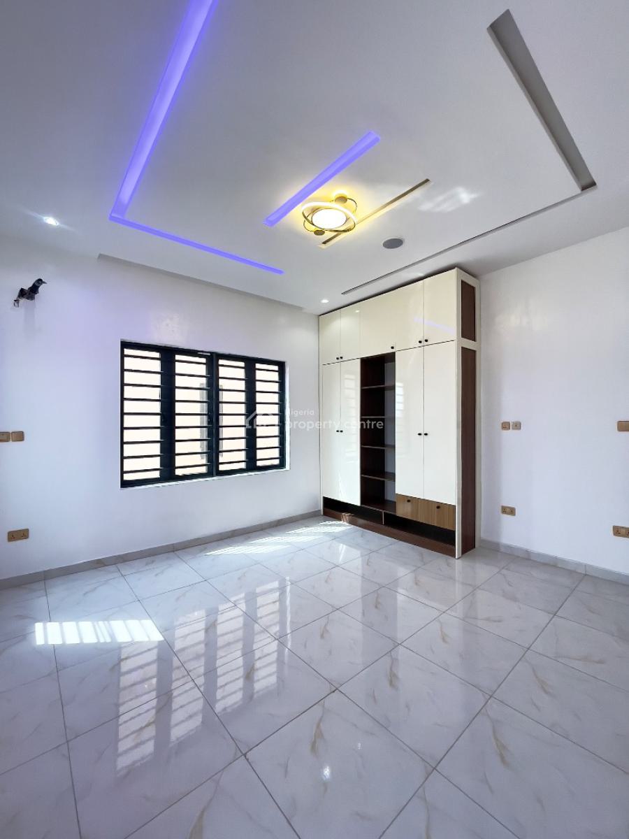 Luxury and Spacious 2 Bedroom Apartment, Chevron, Agungi, Lekki, Lagos, Block of Flats for Sale