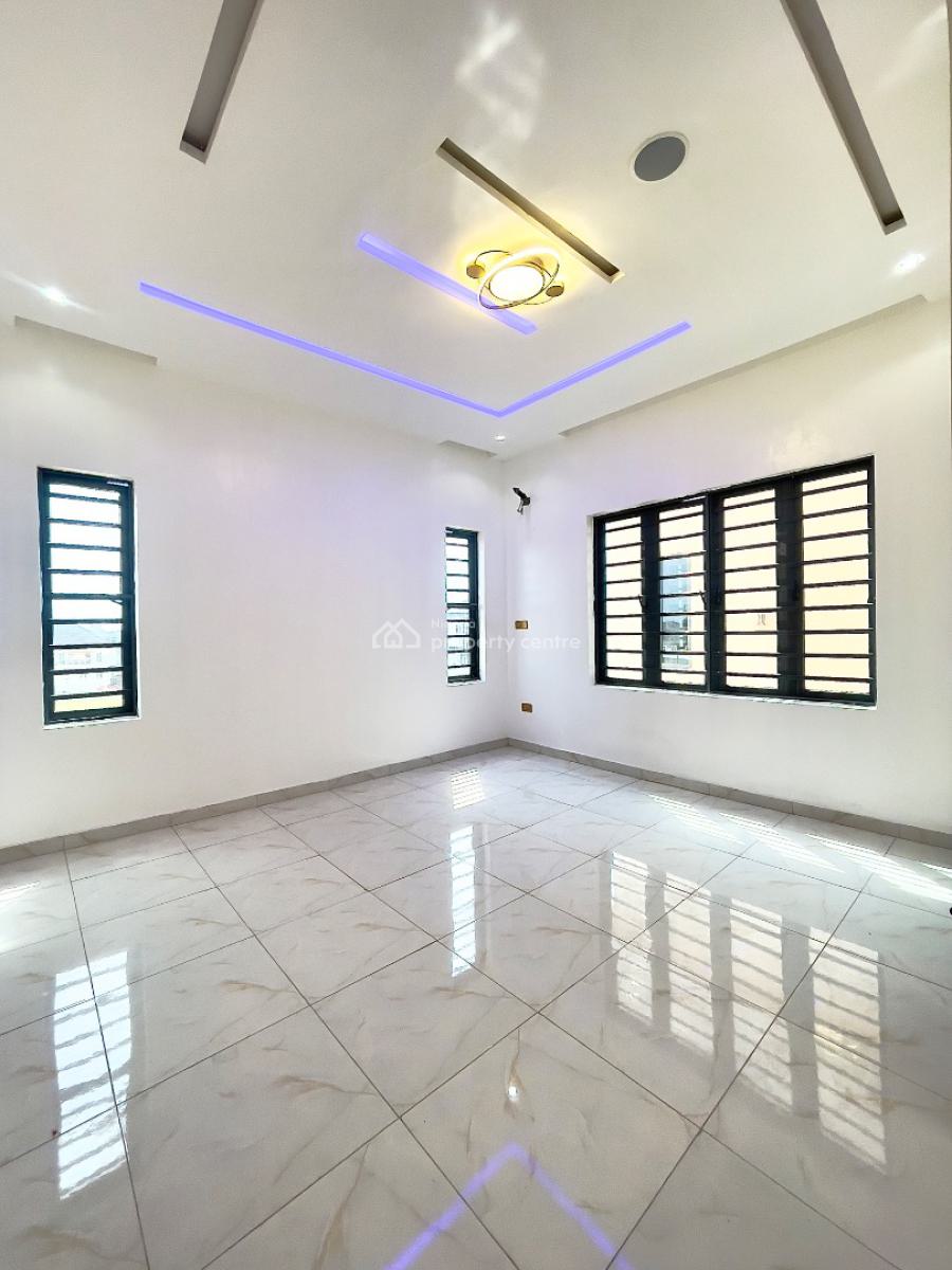 Luxury and Spacious 2 Bedroom Apartment, Chevron, Agungi, Lekki, Lagos, Block of Flats for Sale