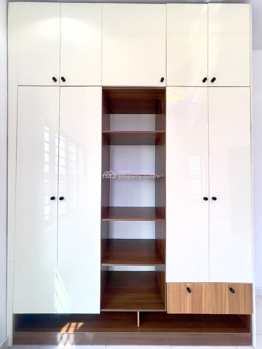 Luxury and Spacious 2 Bedroom Apartment, Chevron, Agungi, Lekki, Lagos, Block of Flats for Sale