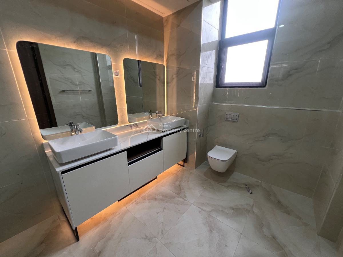 3 Bedroom Apartment Plus Gym, Swimming Pool, Elevator, Lekki Phase 1, Lekki, Lagos, Flat / Apartment for Sale