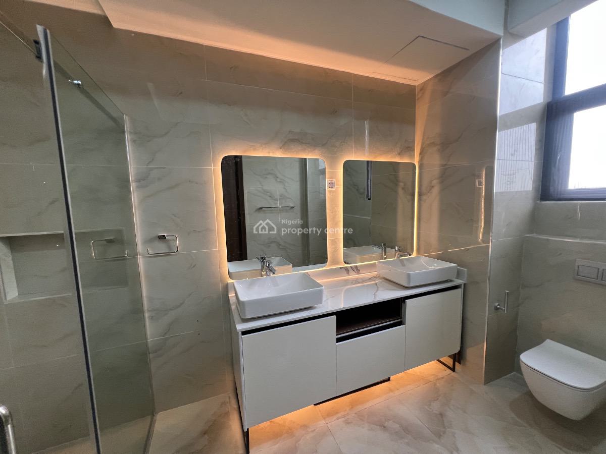 3 Bedroom Apartment Plus Gym, Swimming Pool, Elevator, Lekki Phase 1, Lekki, Lagos, Flat / Apartment for Sale