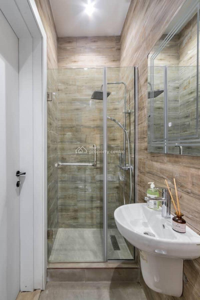 2 Bedroom Loft Apartment with Pool Gym Elevator, Lekki Phase 1, Lekki, Lagos, Flat / Apartment Short Let