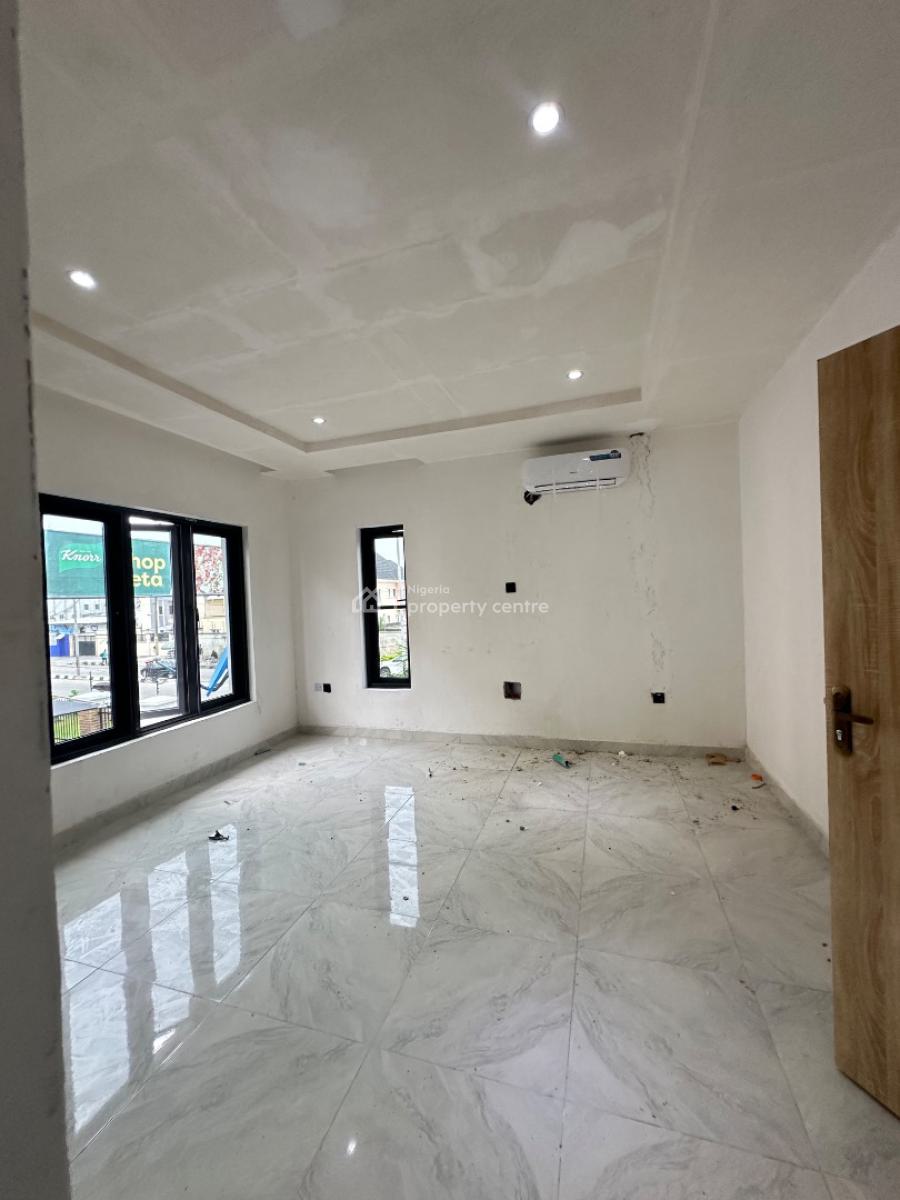 Spaciously Built 2 Bedroom Terrace Duplex with Pool and Gym, Lekki Phase 1, Lekki, Lagos, Terraced Duplex for Rent