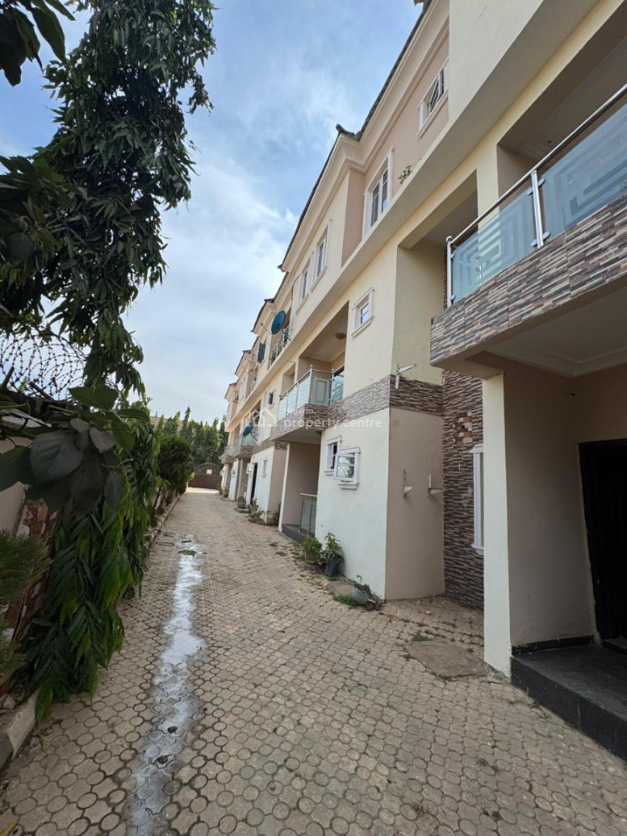 a Very Good Spacious 3 Bedroom Terraced Duplex + 1 Bq, Mabushi, Abuja, Terraced Duplex for Rent