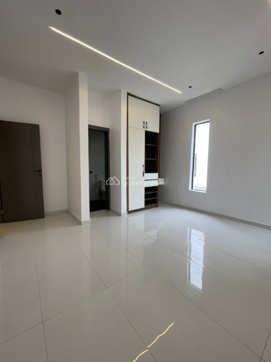 5 Bedrooms Fully-detached Duplex, Ajah, Lagos, Detached Duplex for Sale