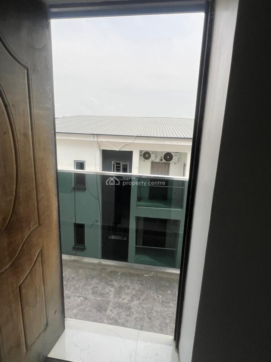 Specious 3 Bedrooms Flat, Ilasan, Lekki, Lagos, Flat / Apartment for Rent