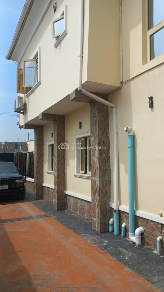 3 Bedroom Flat with Rooms En-suite, Before Abraham Adesanya, Ajiwe, Ajah, Lagos, Flat / Apartment for Rent