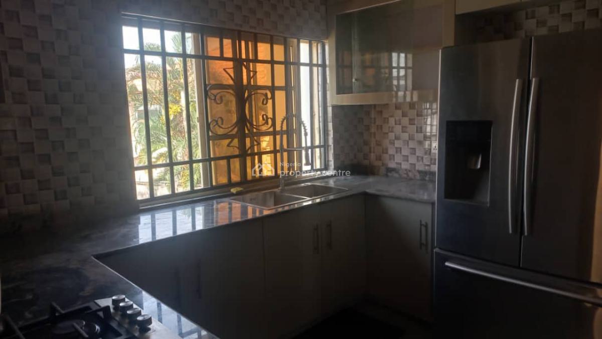 3 Bedroom Flat with Rooms En-suite, Before Abraham Adesanya, Ajiwe, Ajah, Lagos, Flat / Apartment for Rent