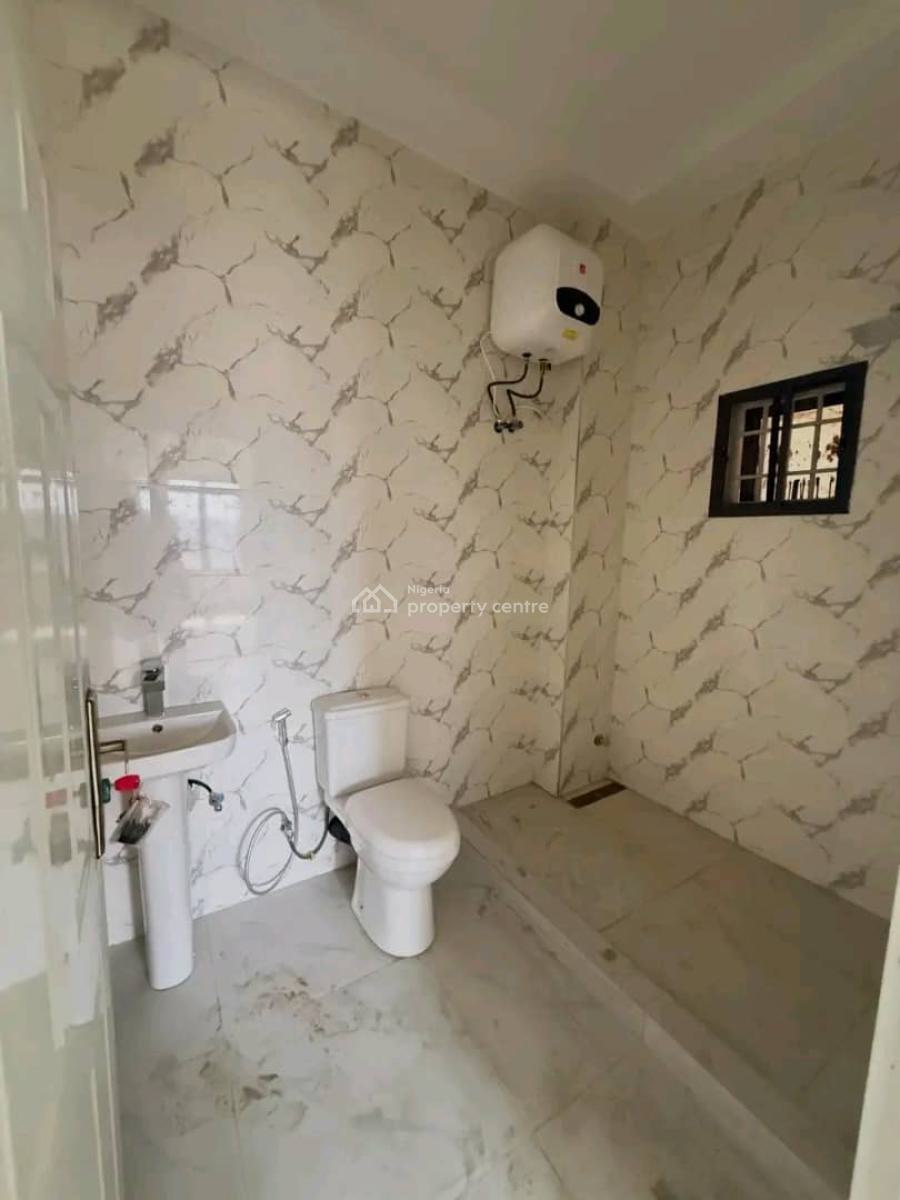 Standard Service 3 Bedroom Flat Second Floor, Jahi, Abuja, Flat / Apartment for Rent