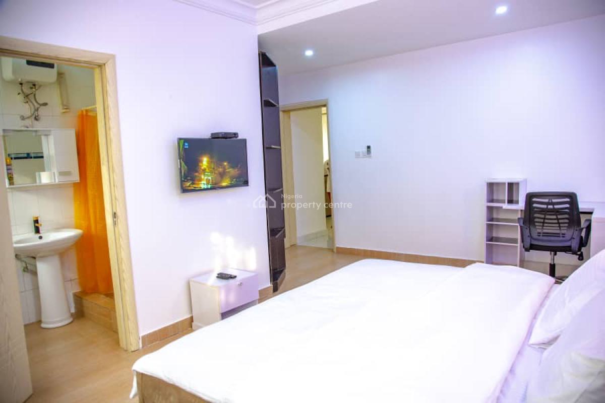 Spacious 2 Bedrooms Apartment, Ikeja Gra, Ikeja, Lagos, Flat / Apartment Short Let