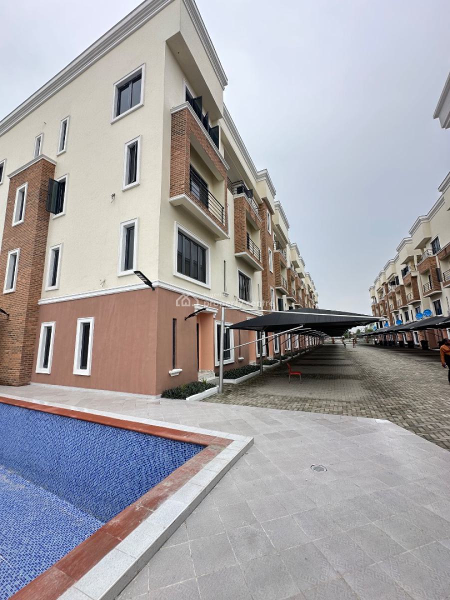 Spaciously Built 3 Bedroom Penthouse with Pool & Gym, Lekki Phase 1, Lekki, Lagos, House for Rent