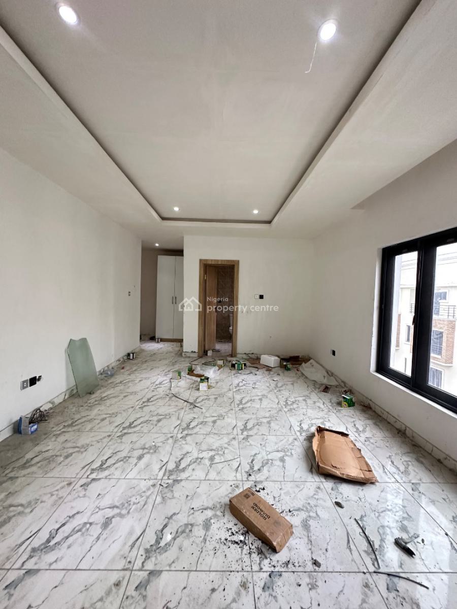 Spaciously Built 3 Bedroom Penthouse with Pool & Gym, Lekki Phase 1, Lekki, Lagos, House for Rent