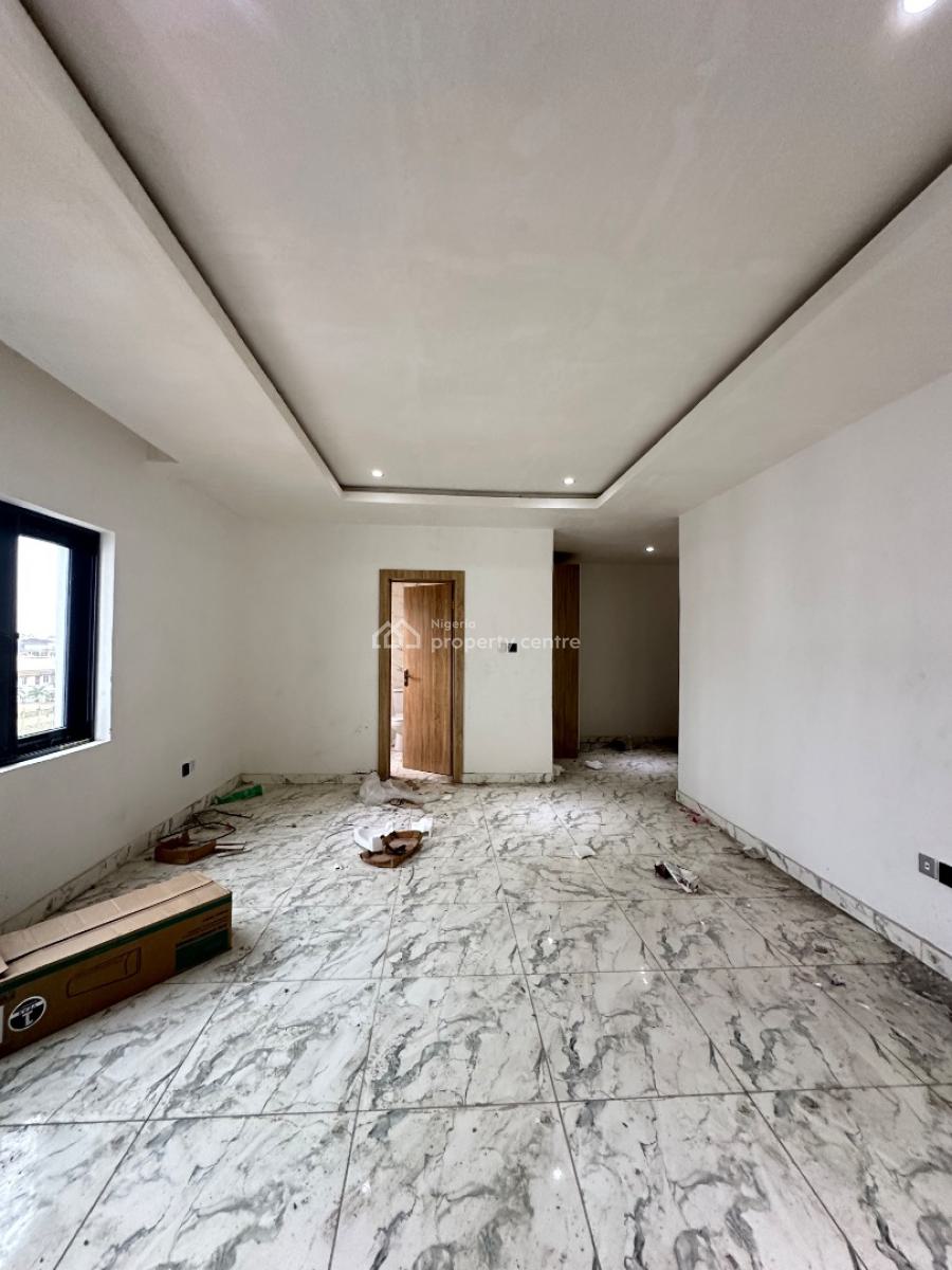 Spaciously Built 3 Bedroom Penthouse with Pool & Gym, Lekki Phase 1, Lekki, Lagos, House for Rent