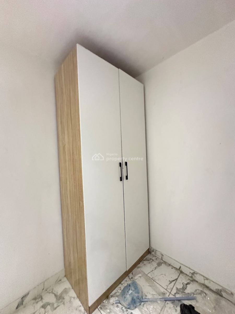 Spaciously Built 3 Bedroom Penthouse with Pool & Gym, Lekki Phase 1, Lekki, Lagos, House for Rent