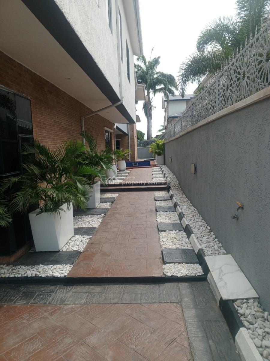 Luxury 5 Bedroom Fully Detached House with Bq, Lekki Phase 1, Lekki, Lagos, Detached Duplex for Rent