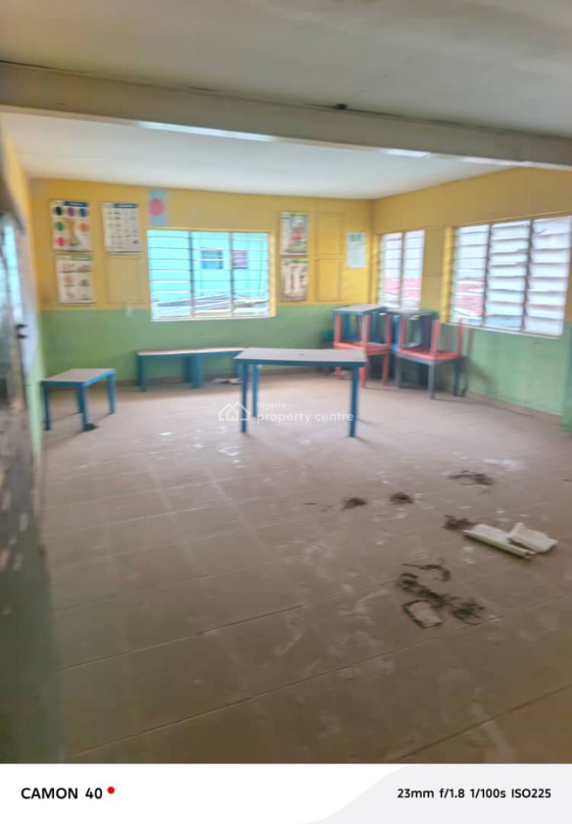 Well Maintained 5 Nos of 3 Bedroom Flat, Okunola, Egbeda, Alimosho, Lagos, Block of Flats for Sale