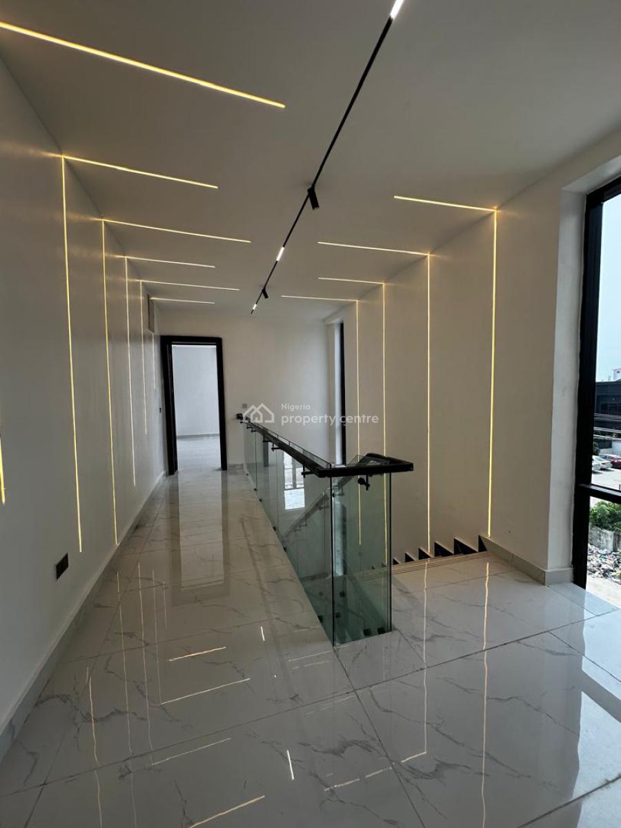 Beautifully Designed 5 Bedroom Detached Duplex with a Swimming Pool, Lekki Phase 1, Lekki, Lagos, Detached Duplex for Sale